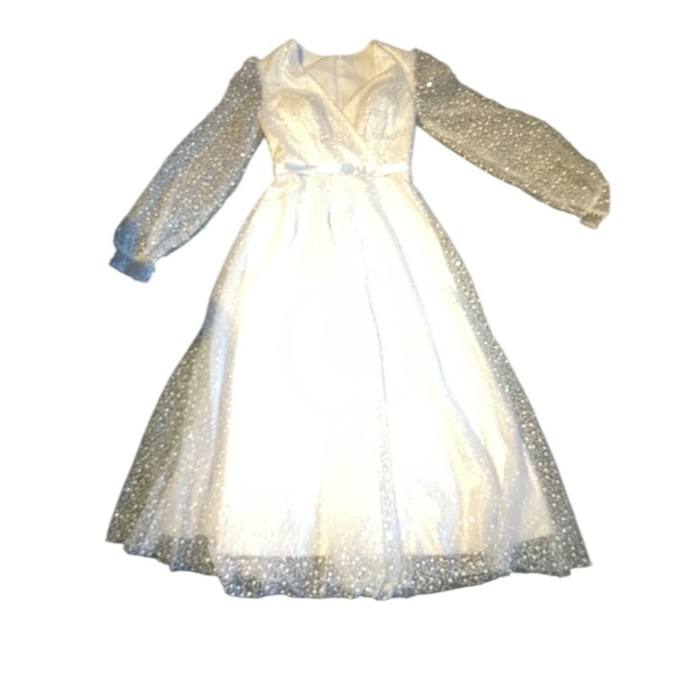 NWT Merry’s White wedding Dress Long Sleeve size 6 - Picture 3 of 9